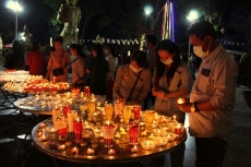 cung den ram thang gieng nham dan tai thien vien phuoc son