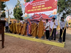gia lai  le dat da khoi cong xay dung chanh dien chua tu quang