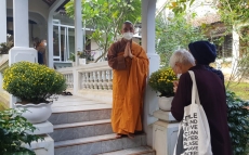 hinh anh tang le   8217 im lang  8217  cua thien su thich nhat hanh tai to dinh tu hieu