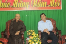 thuong truc tinh uy dong thap tham va chuc tet bts phat giao tinh