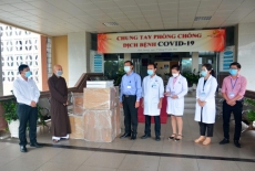 trung uong ghpgvn trao 4 may tho tai tinh binh duong long an