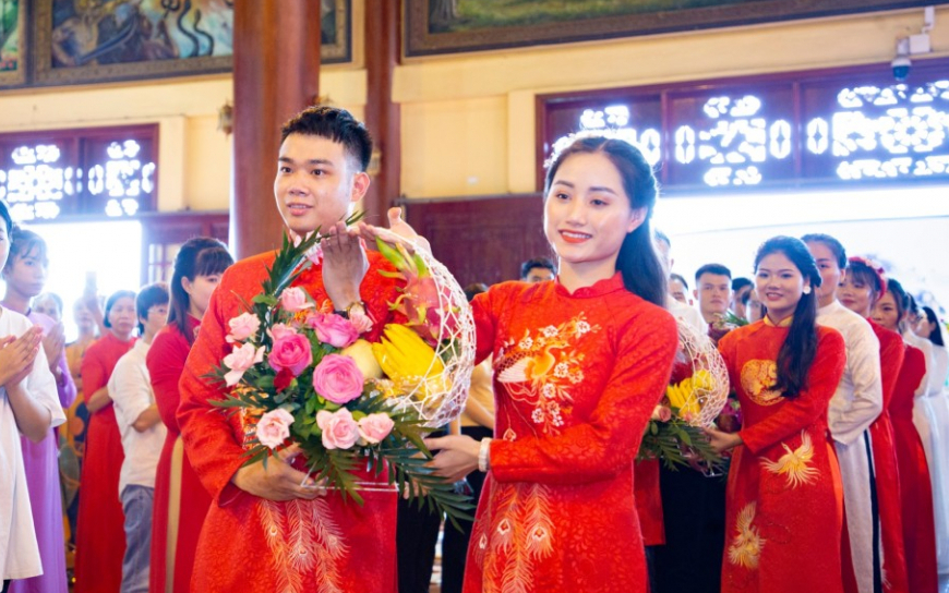 11 doi tan lang tan nuong hanh phuc to chuc le hang thuan tai chua ba vang