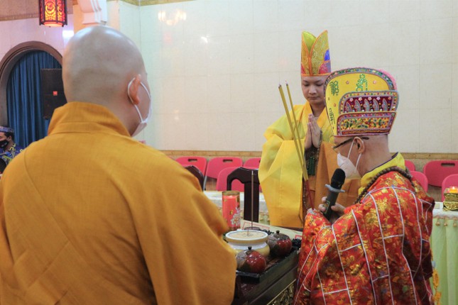 ban tri su quan 5 va phat giao nguoi hoa to chuc dai le ky sieu huong linh tu nan vi dich benh