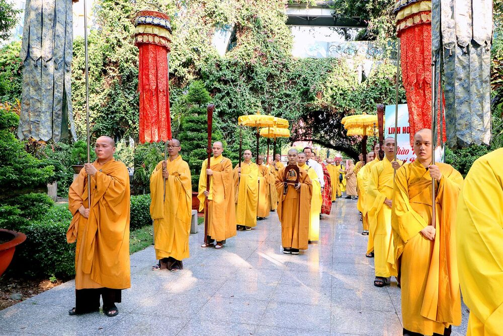 binh duong  dai le cau sieu tiet thanh minh tai hoa vien nghia trang