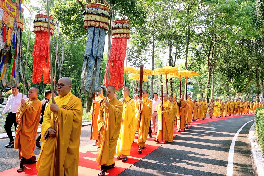 binh duong  dai le cau sieu tiet thanh minh tai hoa vien nghia trang