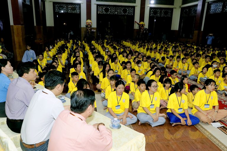 binh duong  khai mac khoa tu mua he  ??co mat trong nhau ?? nam 2023 tai chua tu hue