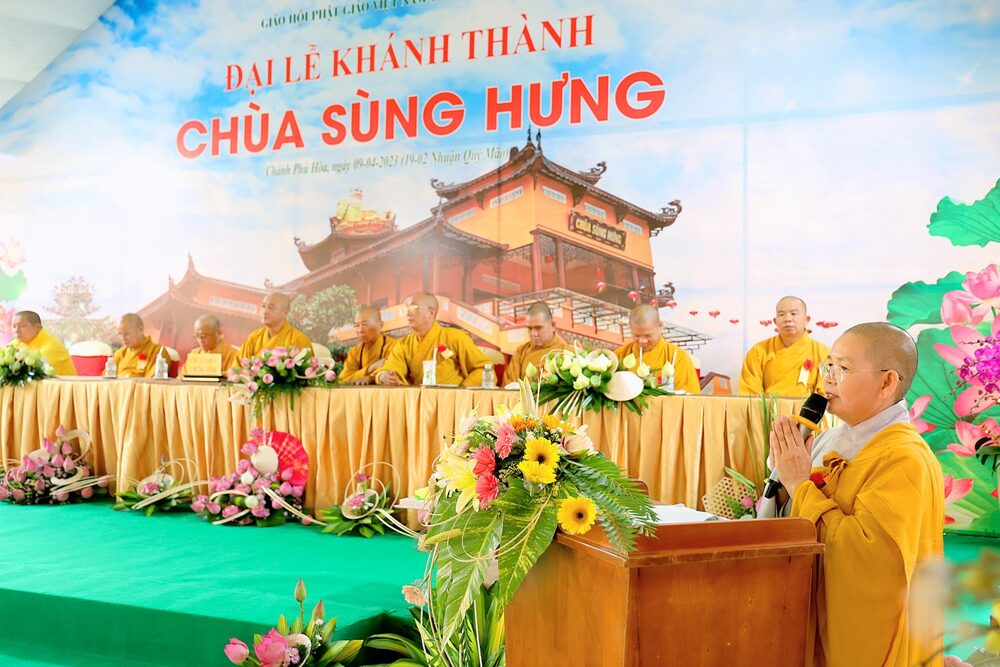 binh duong  trang nghiem le khanh thanh chua sung hung