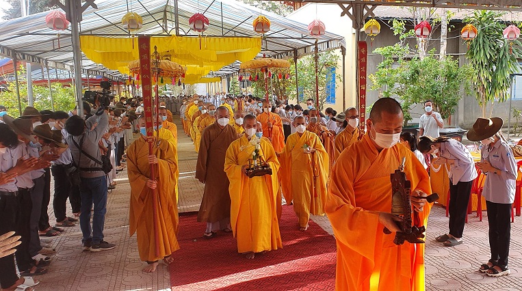 binh thuan  le nhap kim quan hoa thuong thich thong luu vien chu to dinh linh son
