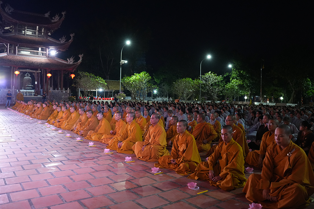 can tho  thien vien truc lam phuong nam trang nghiem to chuc le hoi hoa dang kinh mung phat thanh dao