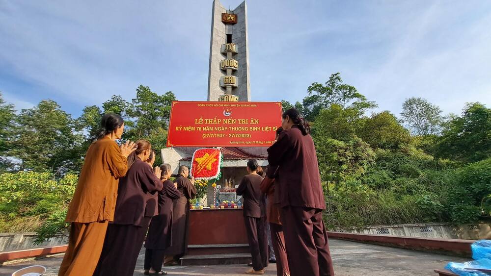 cao bang  chua truc lam ta lung dang huong vieng nghia trang liet si huyen quang hoa