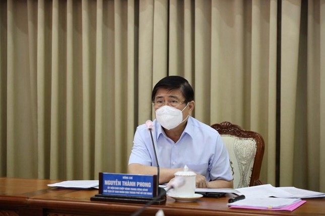 chi thi 16 tai tp hcm xu phat nghiem nguoi ra duong khong co ly do chinh dang