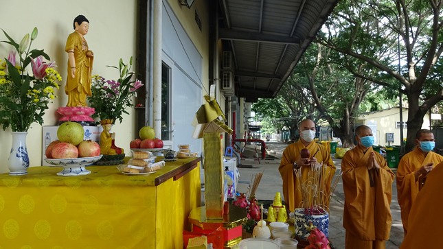 chu tang chua thien ton 2 cau sieu cho nguoi mat vi covid 19 tai benh vien da chien
