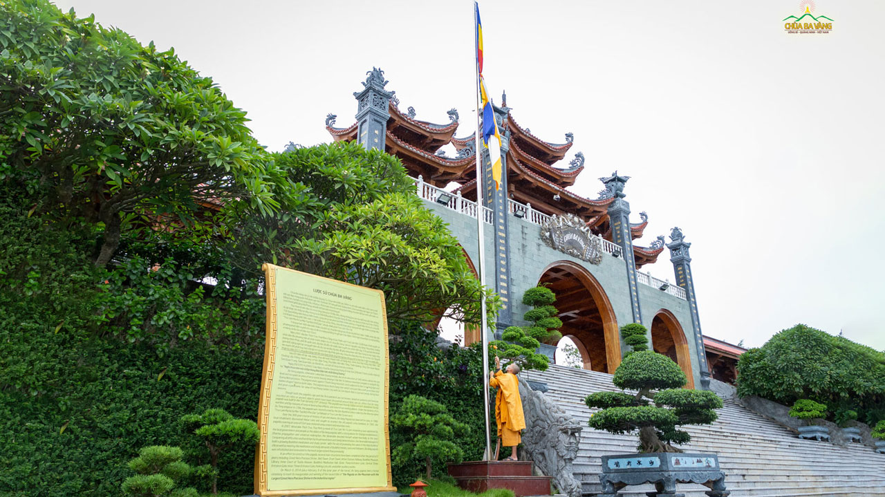 chu tang ni phat tu chua ba vang dong huong tam tri an tuong niem toi duc phap chu thich pho tue