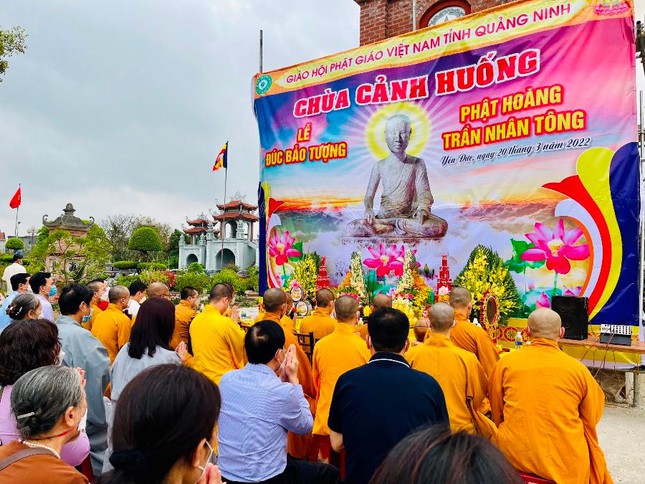 chua canh huong duc bao tuong phat hoang tran nhan tong