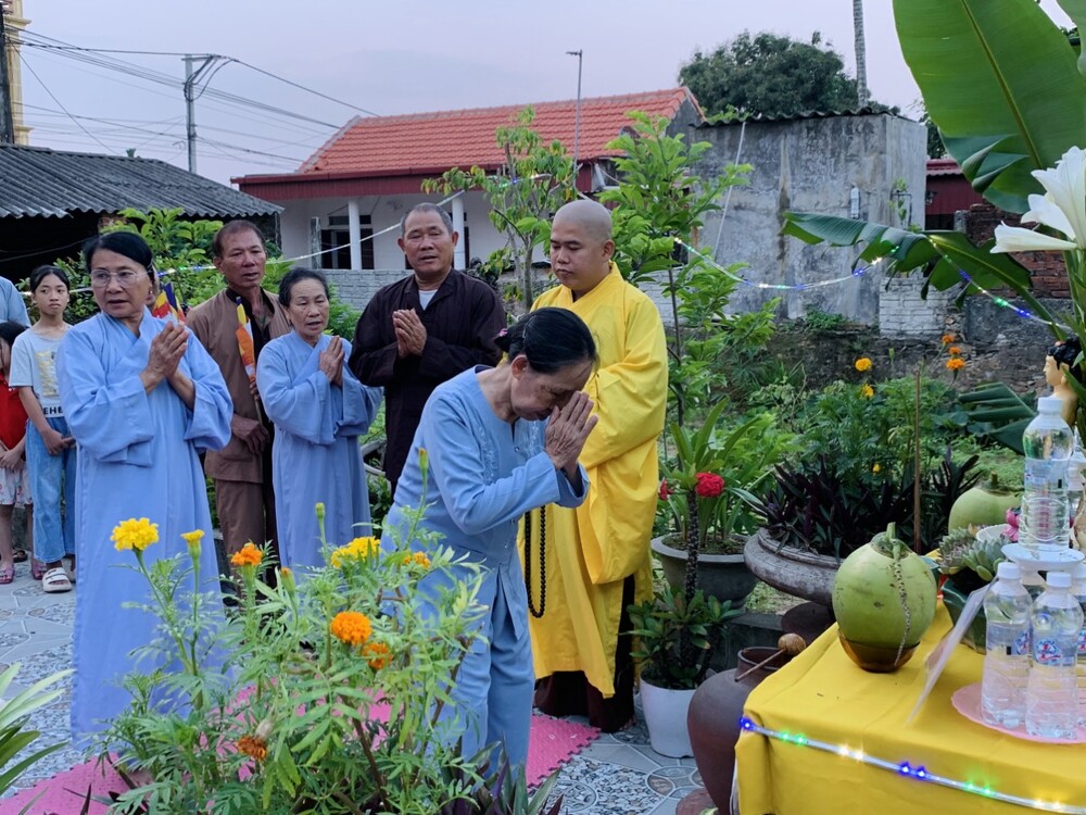 chua dong cao tham vuon lam ty ni le dai mung phat dan o tu gia phat tu