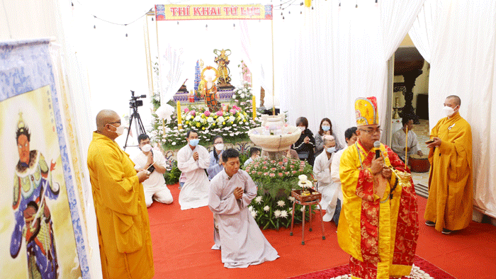 chua du khanh trang nghiem to chuc phap hoi duoc su cau nguyen  ??binh an qua dai dich ??