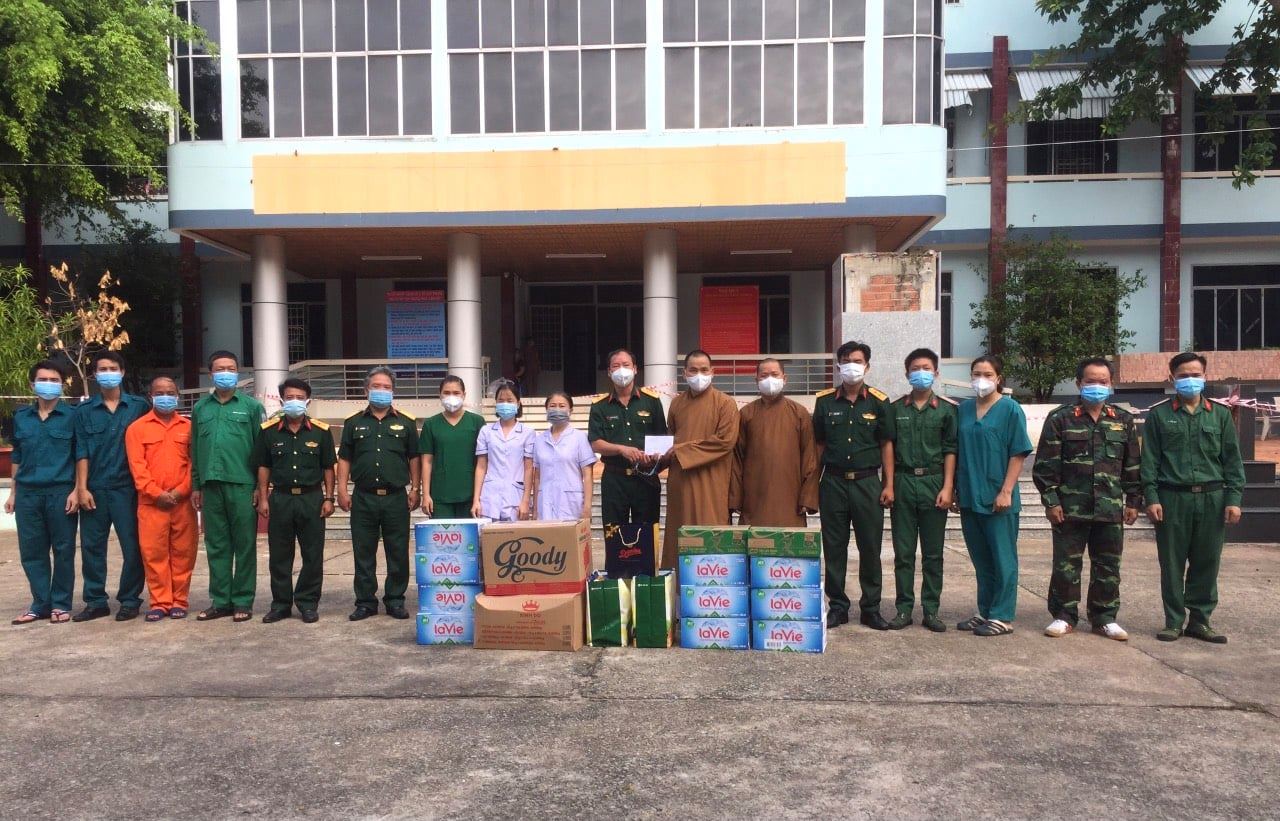 chua lien tri ??diem sang ?? tich cuc ve cong tac tu thien xa hoi trong thoi diem dich covid 19 bung phat
