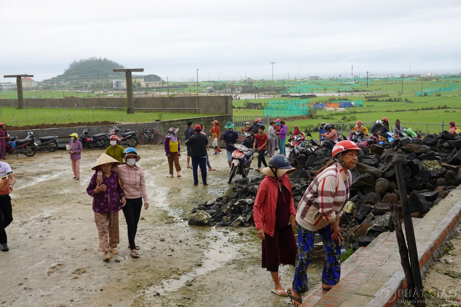 chua thien quang hoang phap va tu thien tai hai tinh mien trung