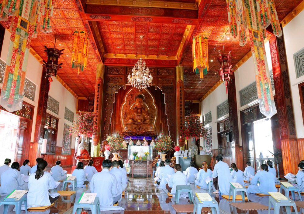chua tu hue to chuc khoa tu  ??gieo hat hanh phuc ?? lan thu 7 va tang qua tet cho ba con khiem thi