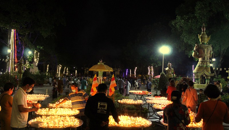 cung den ram thang gieng nham dan tai thien vien phuoc son