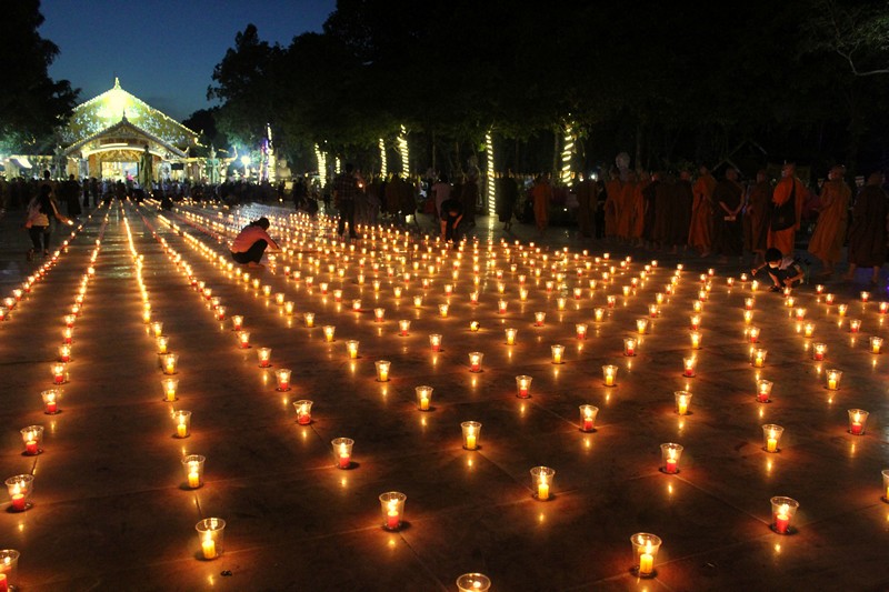 cung den ram thang gieng nham dan tai thien vien phuoc son