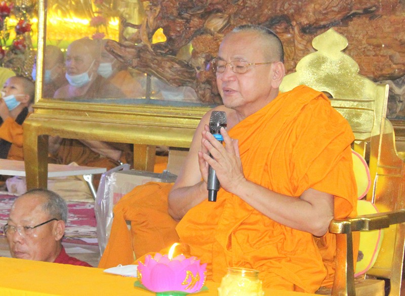 cung den ram thang gieng nham dan tai thien vien phuoc son