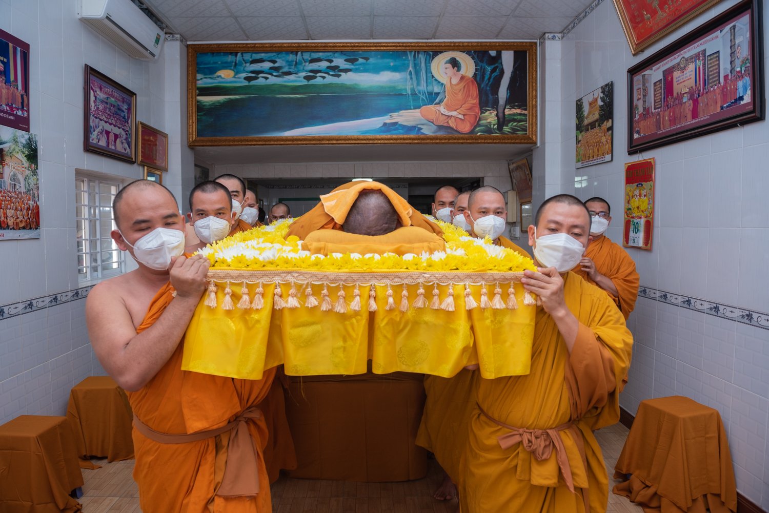 cung thinh nhuc than truong lao hoa thuong thich giac ha nhap kim quan