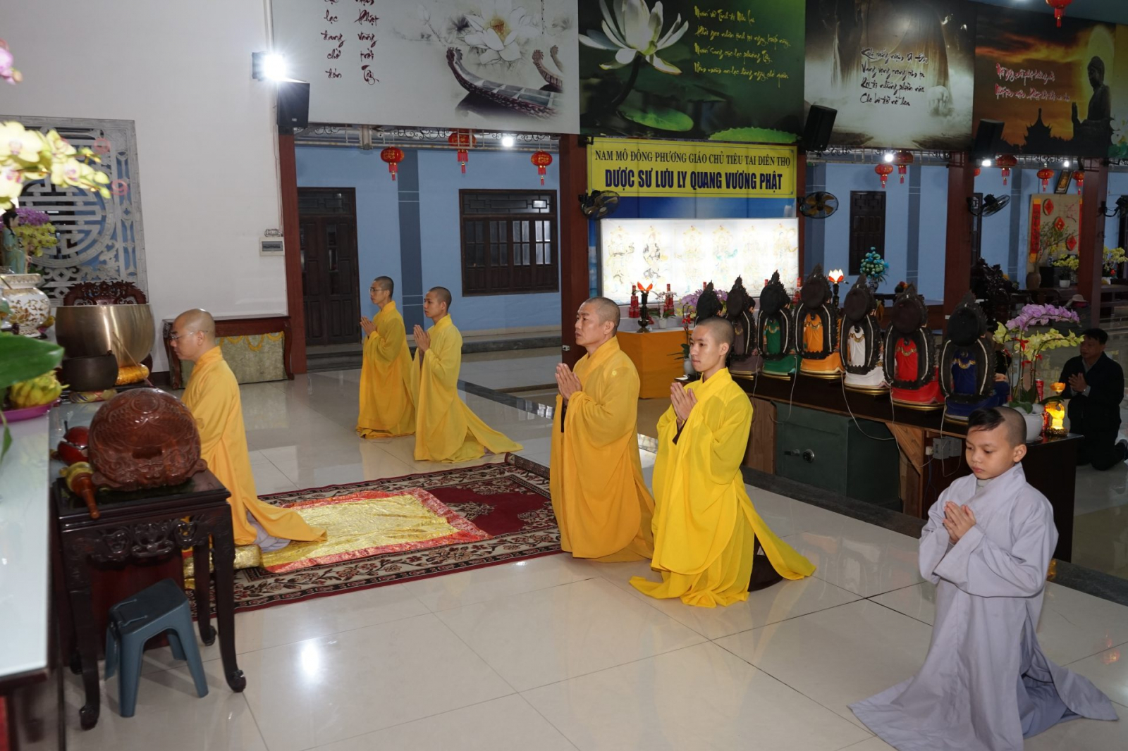 da nang  chua ba da hanh huong cung duong thap tu dau nam nham dan