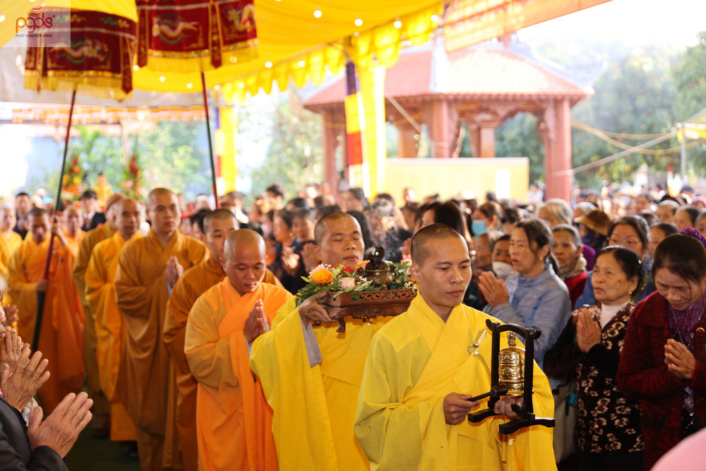 dai le cong bo quyet dinh bo nhiem chu tri duc dai hong chung chua nghiem quang