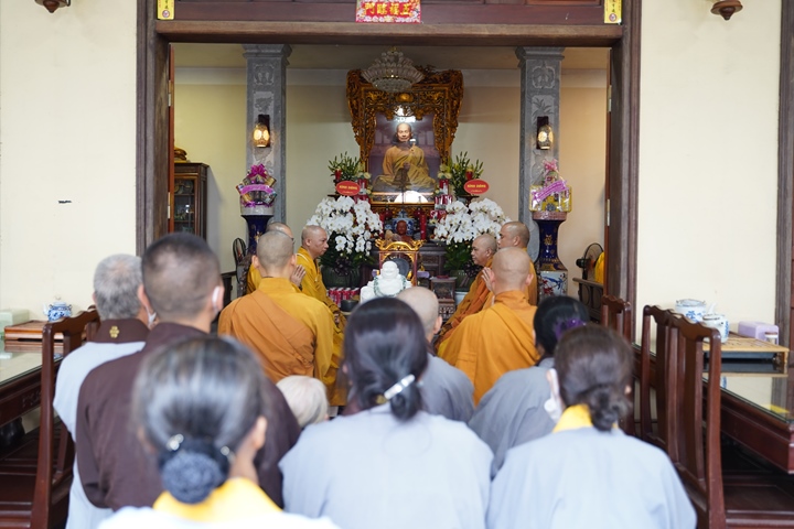 dai le vu lan bao hieu pl 2566 tai chua van phuc
