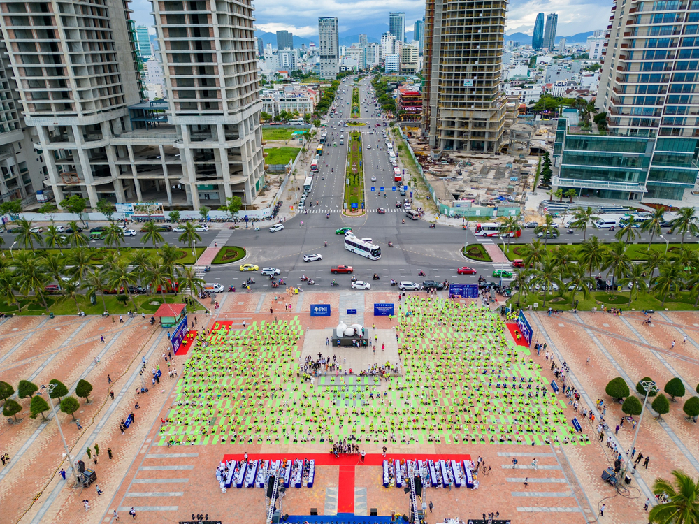 dai su quan an do tai ha noi to chuc ngay quoc te yoga tai hon 35 tinh thanh viet nam