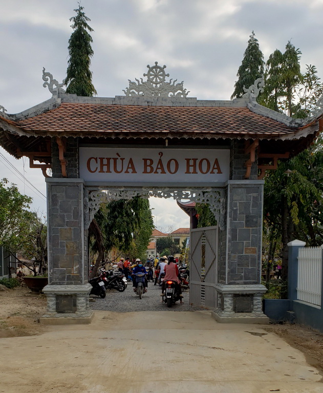 di chua trong mua dich