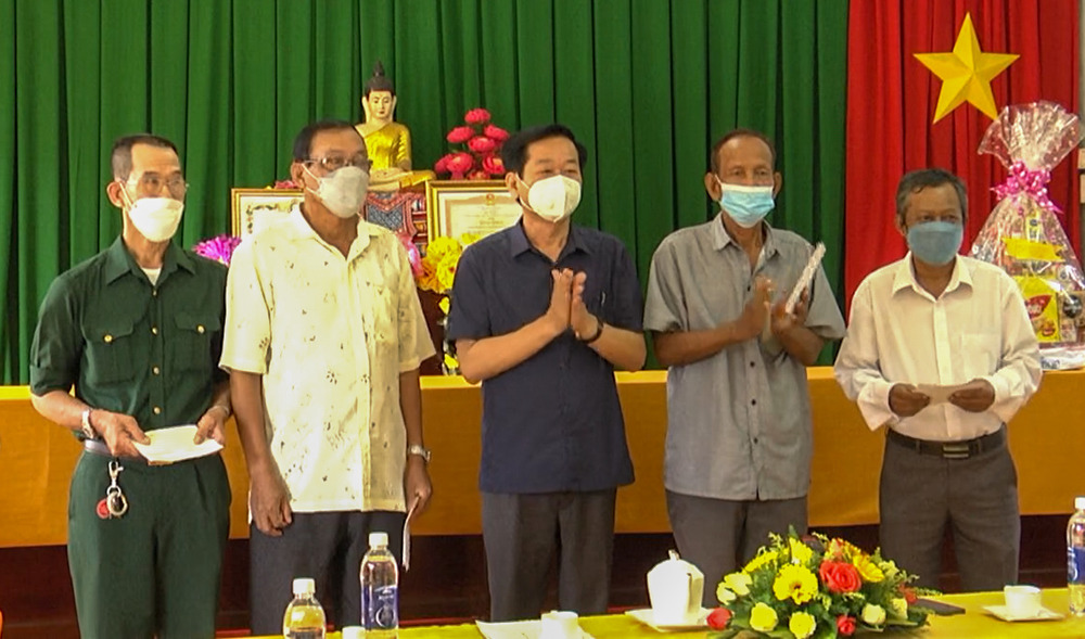 dong bao khmer kien giang don tet co truyen chol chnam thmay doan ket am ap nghia tinh va an toan