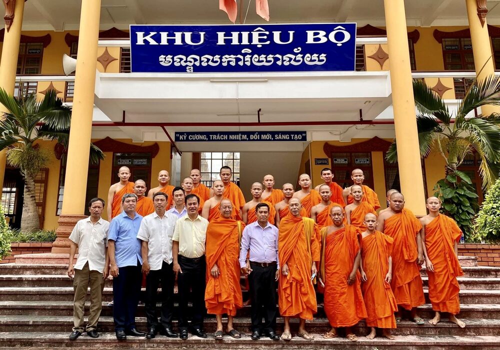 dong bao khmer kien giang don tet co truyen chol chnam thmay doan ket am ap nghia tinh va an toan
