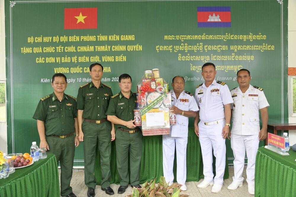 dong bao khmer kien giang don tet co truyen chol chnam thmay doan ket am ap nghia tinh va an toan