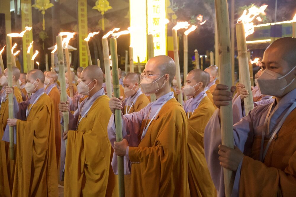 dong nai  thieng lieng le tuan chieu tai gioi dan thien hoa