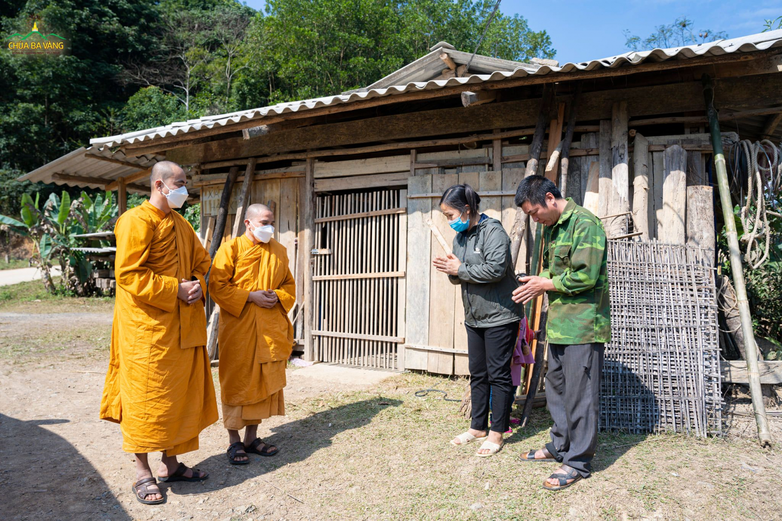 gieo yeu thuong den khap muon noi   chua ba vang cham lo tet cho dong bao ngheo tinh thai nguyen