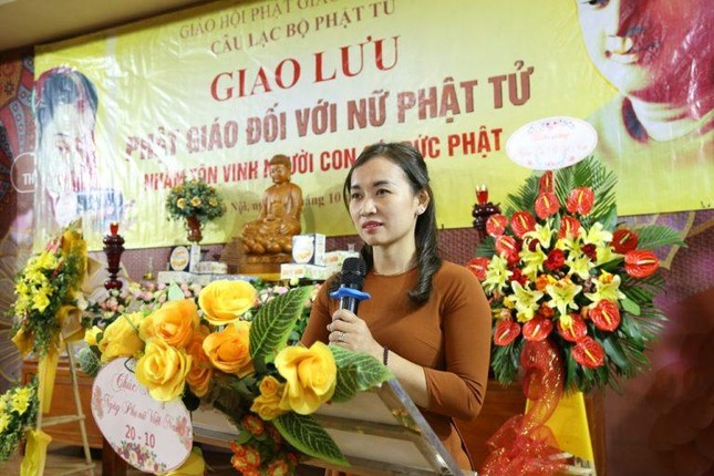 ha noi  giao luu  ??phat giao doi voi nu phat tu ?? tai chua quan su