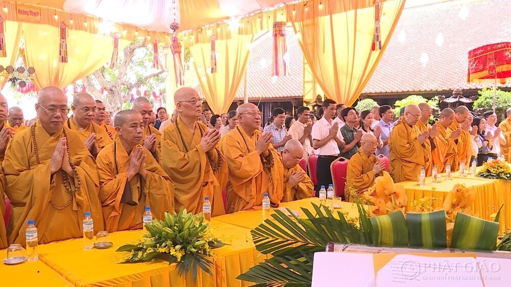 ha noi  le tuong niem huy nhat lan thu 23 co truong lao ht kim cuong tu