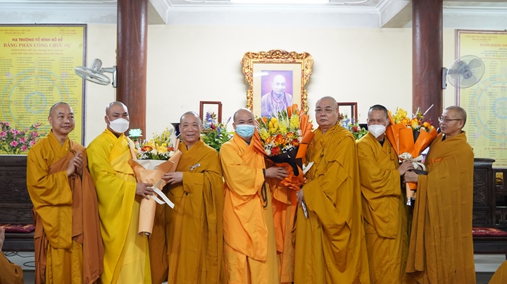 ha noi son mon to dinh bo de gap mat dau xuan nham dan
