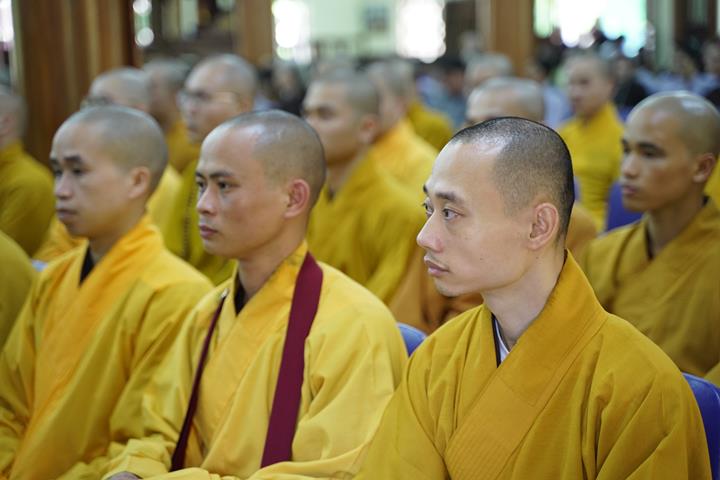 ha noi  truong trung cap phat hoc tp khai giang