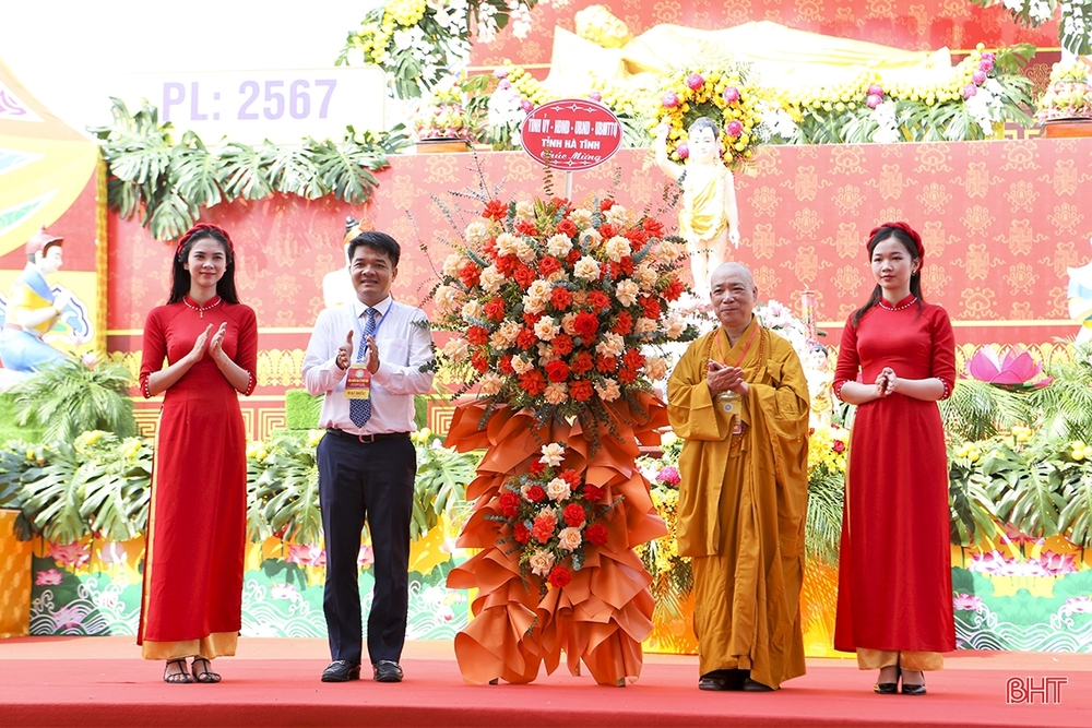 ha tinh trang trong to chuc dai le phat dan 2023 tai chua trieu son