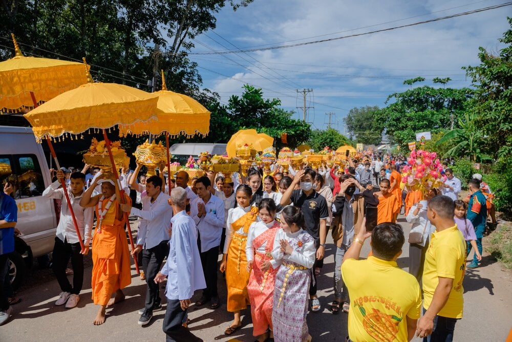 hang ngan nguoi du le dang y kathina o chua tong kim quang