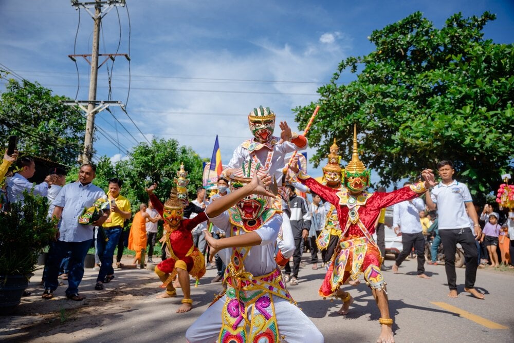 hang ngan nguoi du le dang y kathina o chua tong kim quang