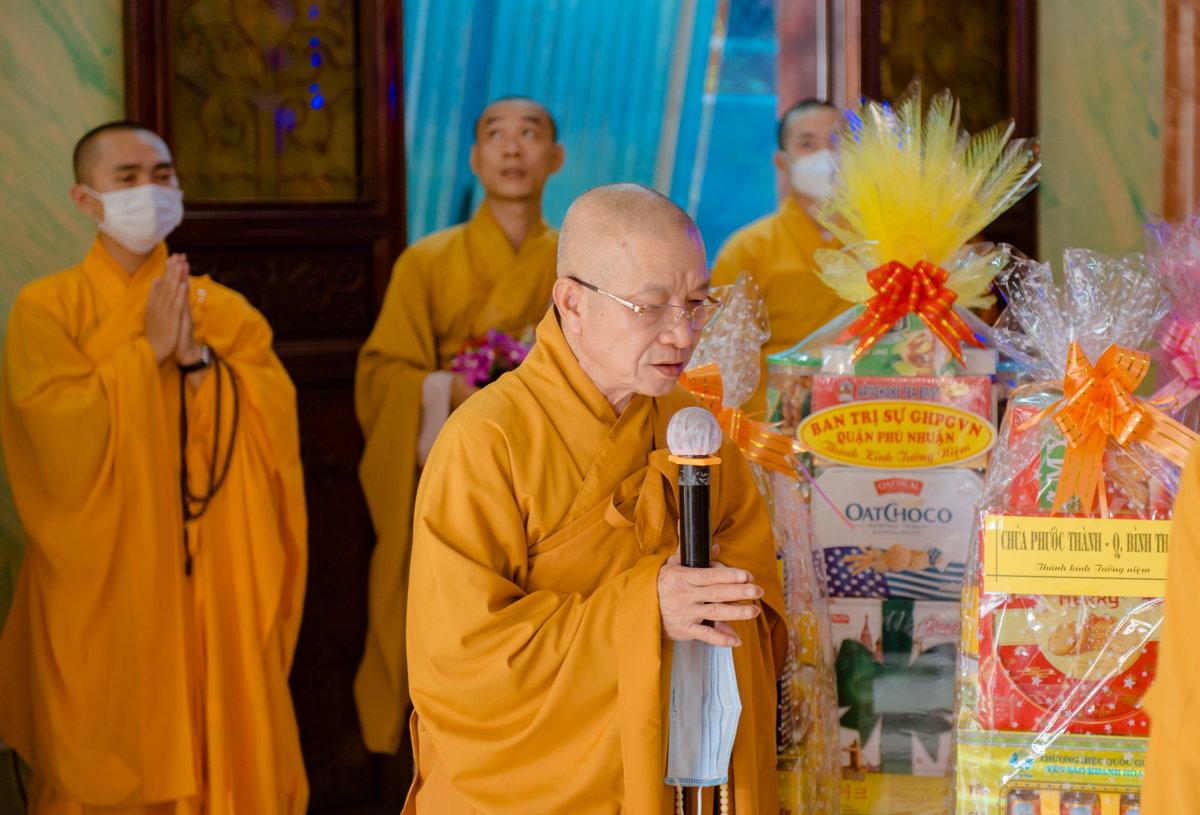 hoa thuong chu tich dang huong tuong niem quoc su phuoc hue va dai lao hoa thuong thich bao an
