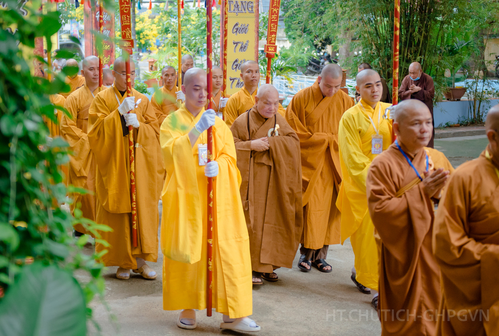 hoa thuong thich thien nhon duong vi dan dau hoa thuong dai gioi dan bao tang