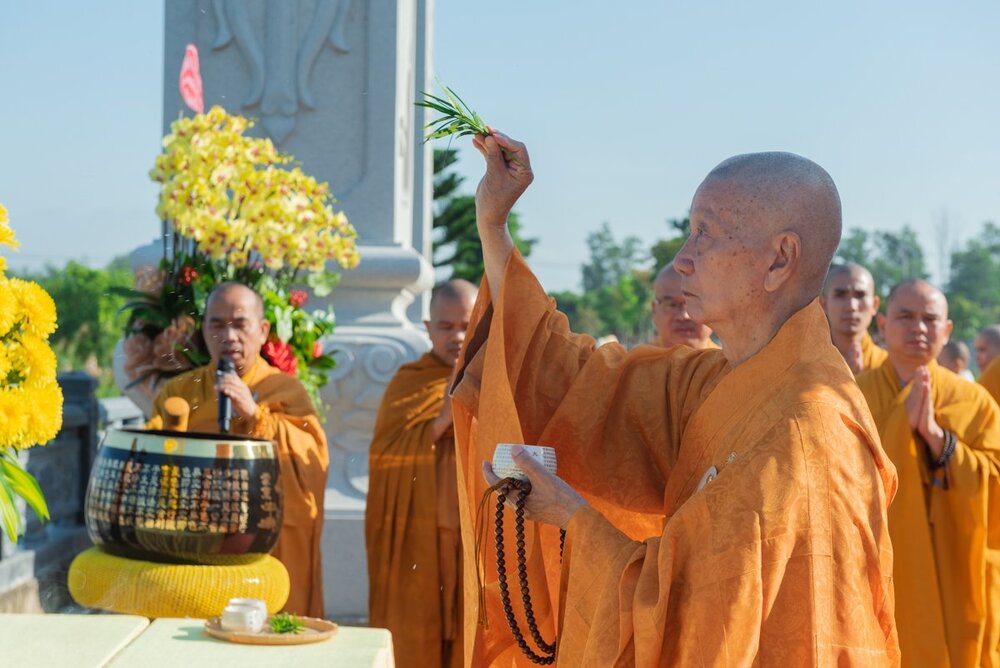 hoc vien pgvn tai tp hcm an vi ton tuong phat bon su lo thien