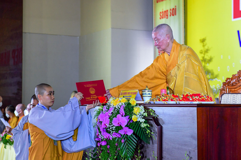 hoc vien phat giao viet nam tai tp hcm to chuc le tot nghiep nam 2022