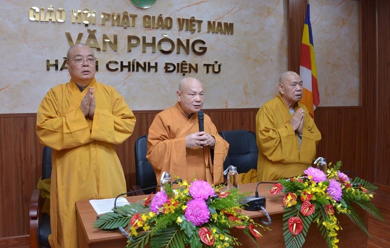 hop ban chi dao dai hoi phat giao toan quoc thao luan nhan su du khuyet cua hoi dong tri su