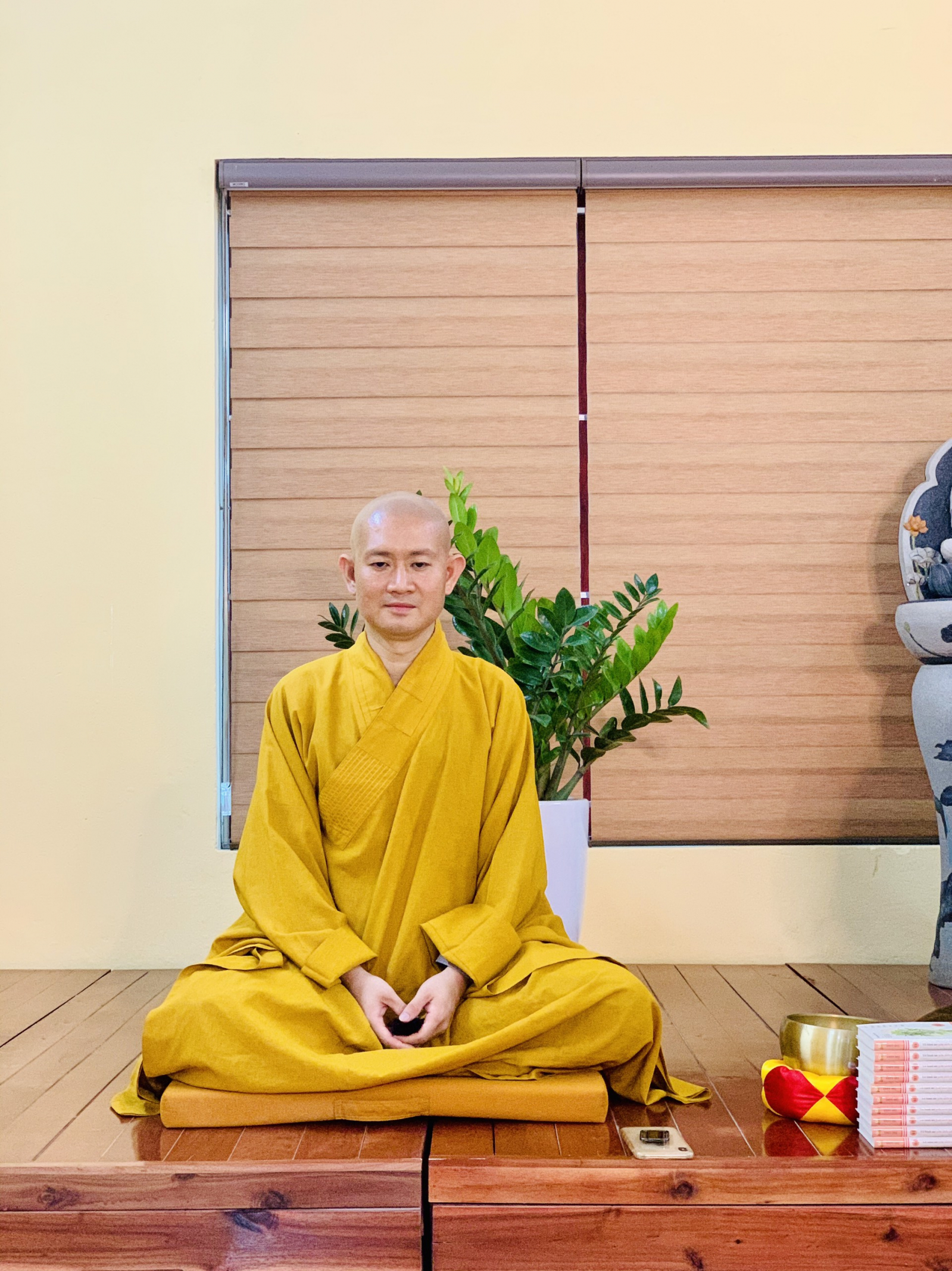 khai gia ?ng lo ?p thie ?n vipassana online k2 ta ?i chu ?a long hung